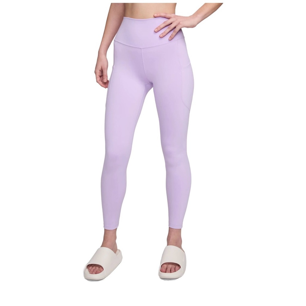 Nike women’s One high waisted 7/8 leggings. Lavender size Medium.